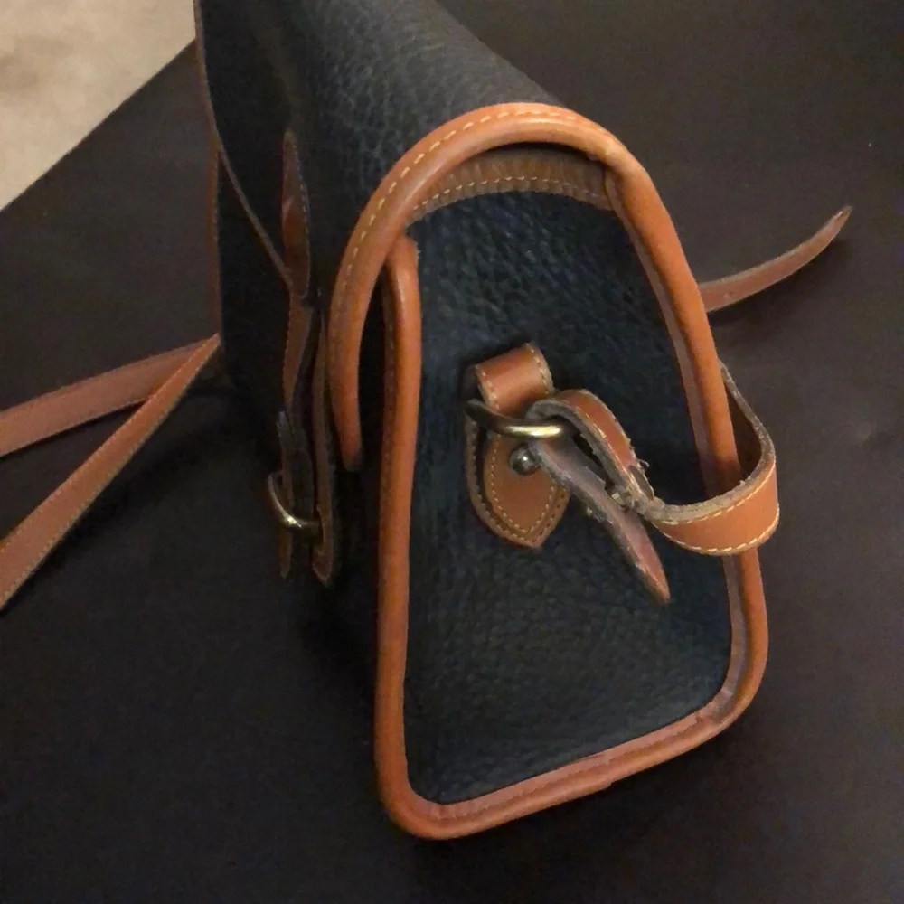 Dooney & Bourke small shoulder bag - Picture 3 of 11